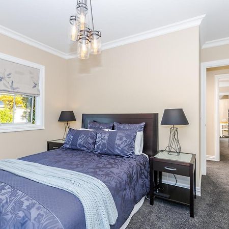 Sweet Magnolia 1 Or 2 Bedroom Suite St Kilda Cambridge With Complimentary Continental Breakfast Exterior photo